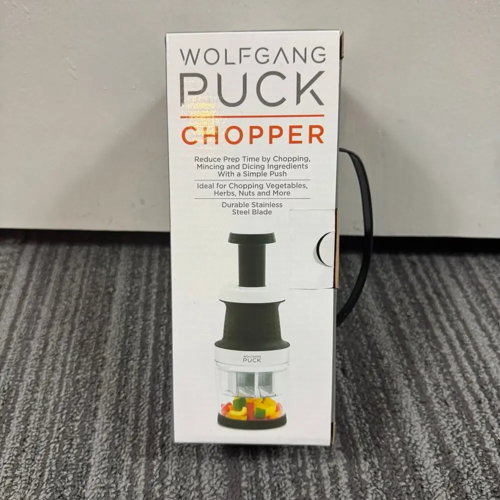 Wolfgang Puck make food